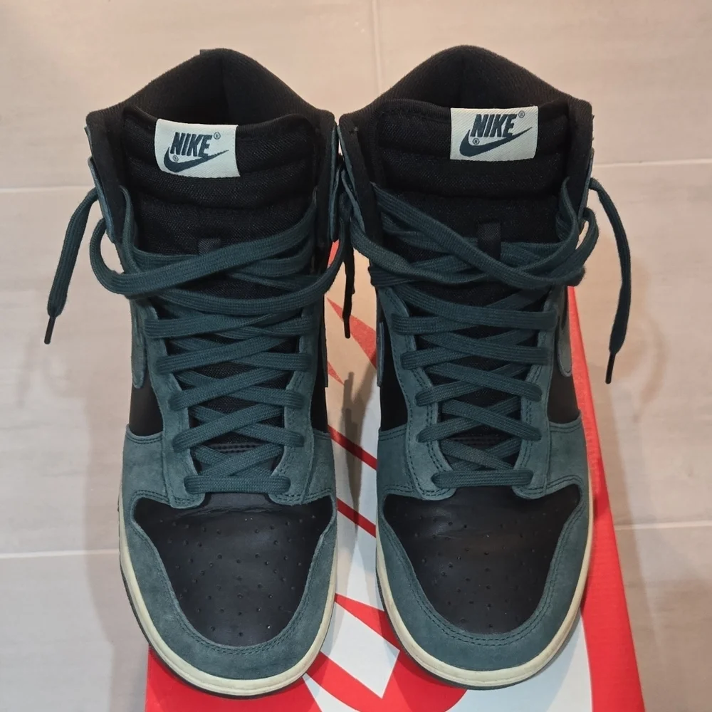 Nike Dunk Hi Retro Premium. Men's 10.5 - Picture 3 of 7